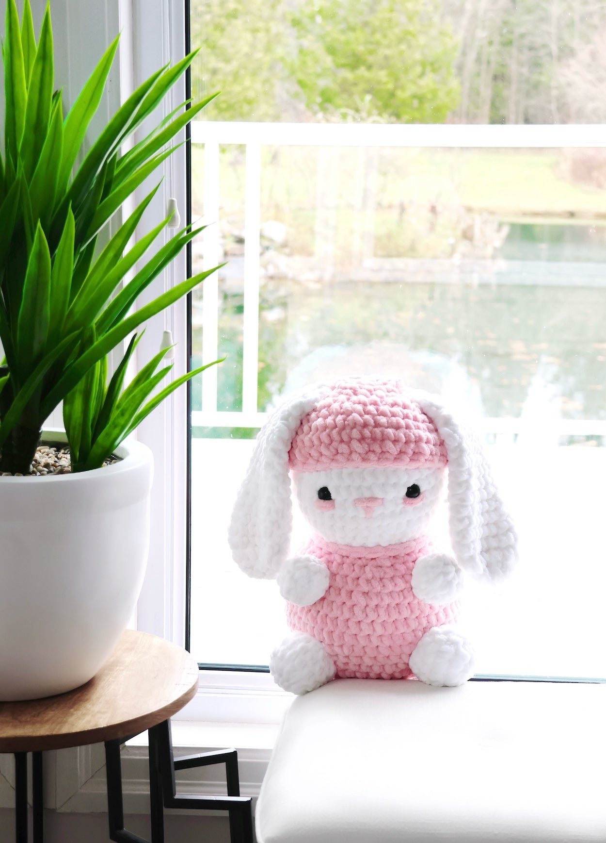 Crochet Pattern Bunny with Hat (Jumbo)